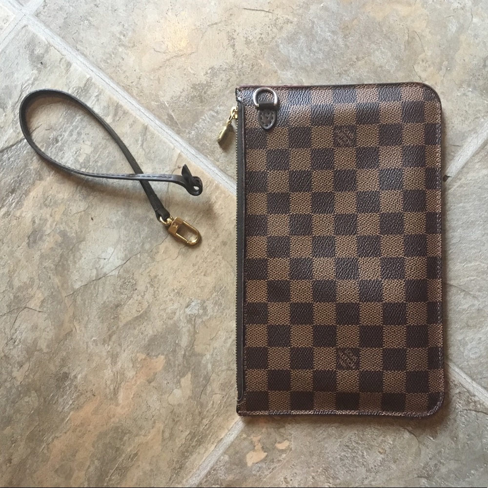 LV Neverfull pouch - Picture 2 of 8